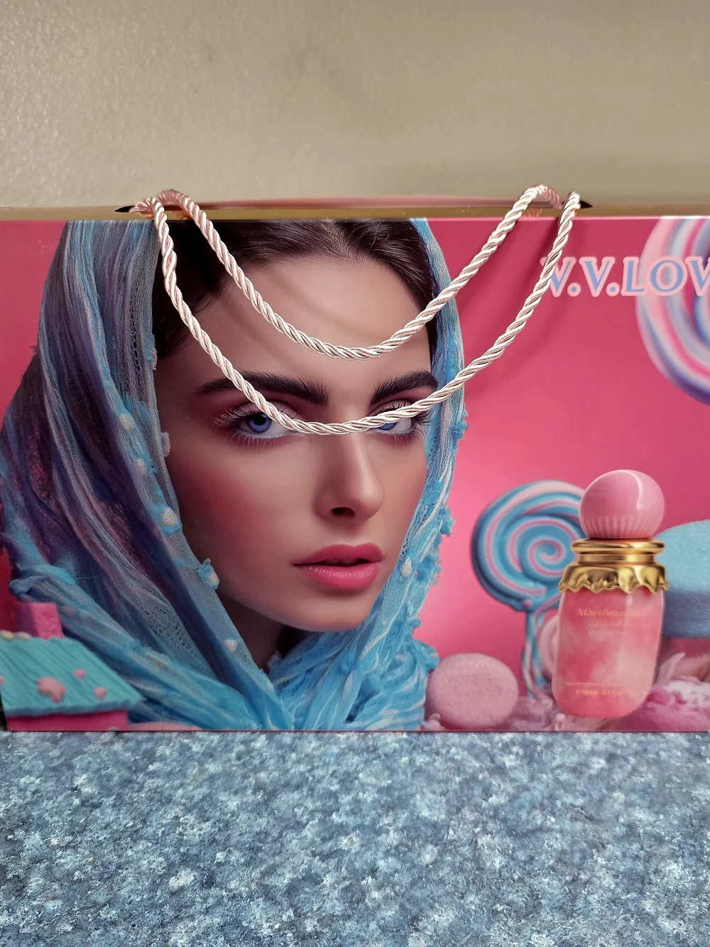 V.V. Love Marshmallow Blush Gift Set in Vibrant Pink & Turquoise